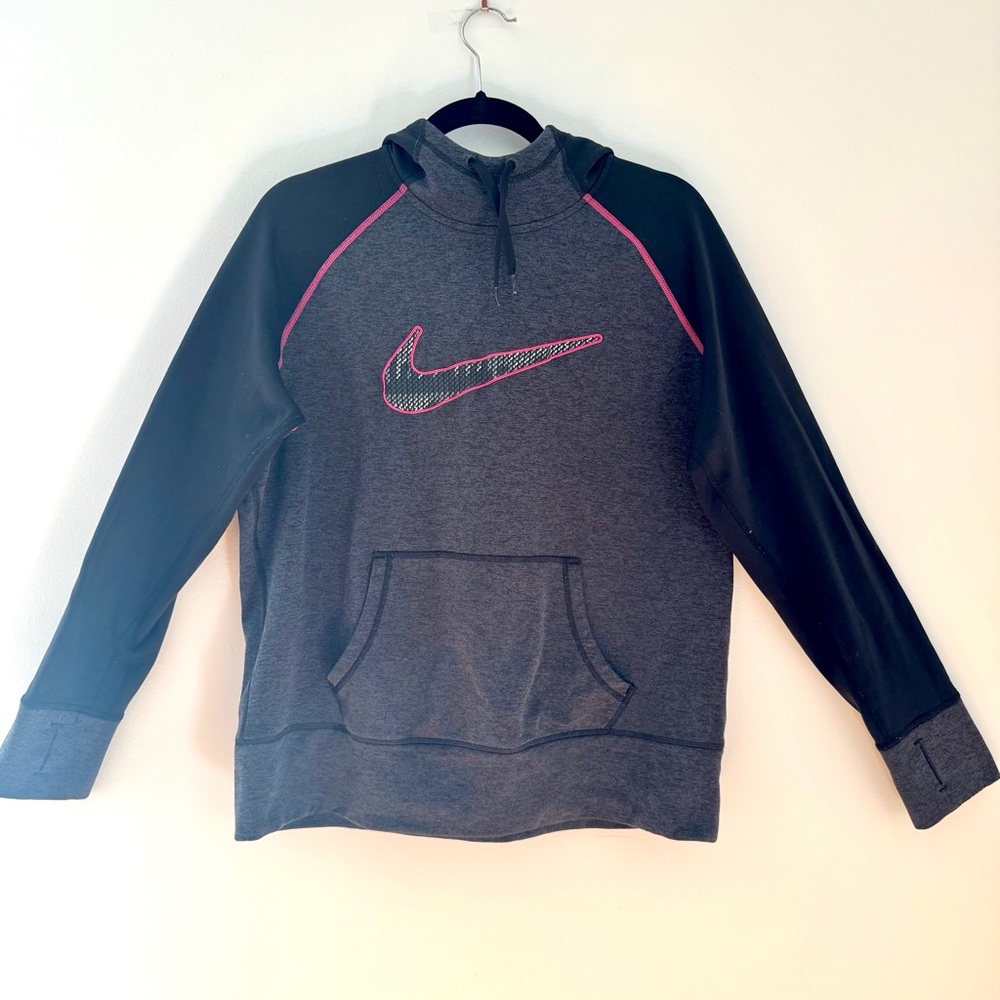 Nike Therma Fit‎ Gray Black Hoodie Sweatshirt Pink Swoosh Logo Women’s Size XL